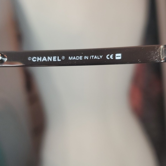 CHANEL Sunglasses - Picture 4 of 9
